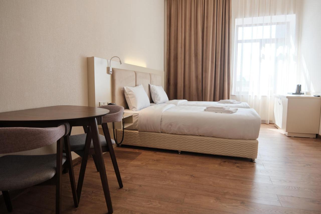 Kuma Hotel Gjumri Exteriör bild