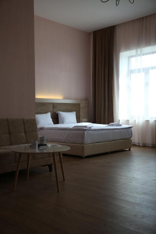 Kuma Hotel Gjumri Exteriör bild