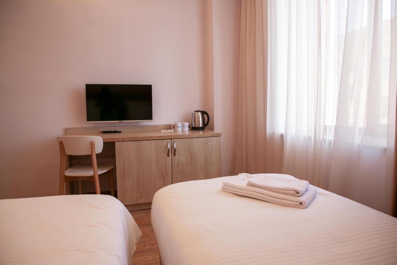 Kuma Hotel Gjumri Exteriör bild